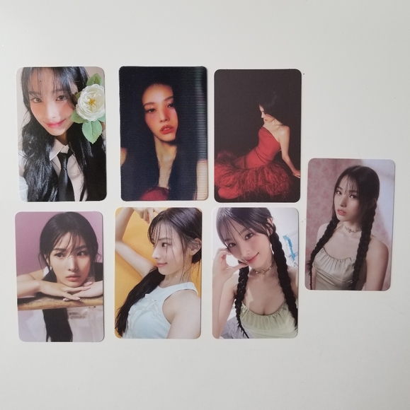 Jini's 1st Mini Album, "An Iron Hand in A Velvet Glove" (Velvet vers) - Picture 10 of 11